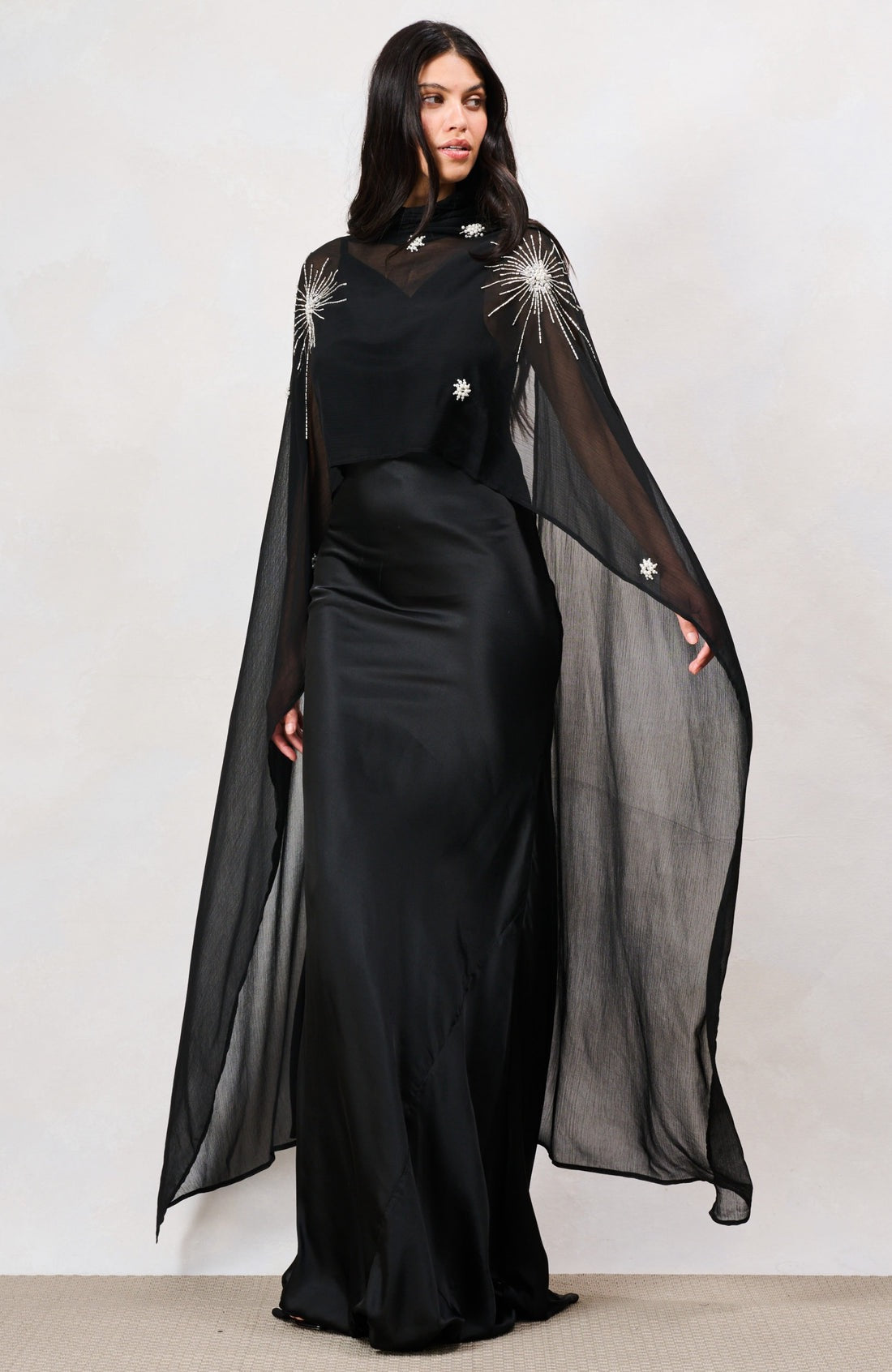 Hope & Ivy The Annaka Maxi Dress with Cape - Black