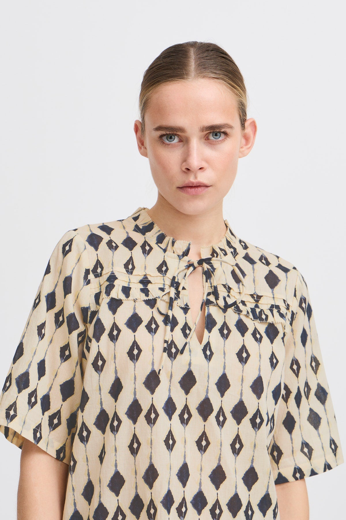 ICHI Emmeretta Short Sleeve Blouse