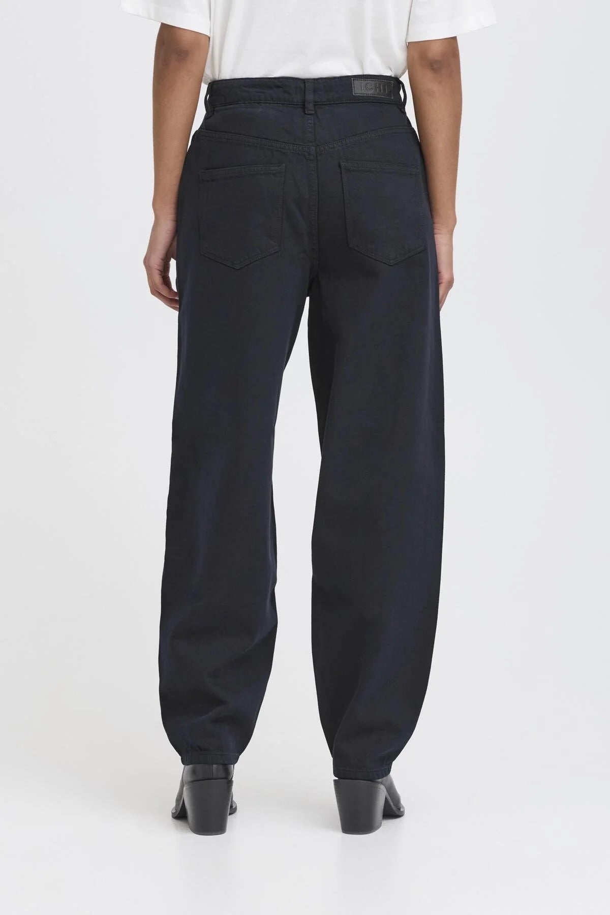 ICHI Hezano Tapered Jeans