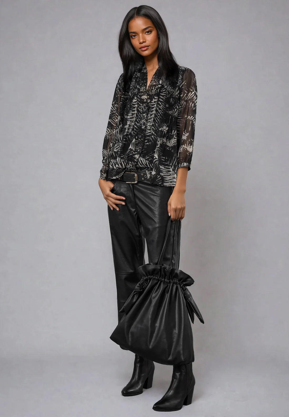 Religion Zoe Shirt Vamp Black & White