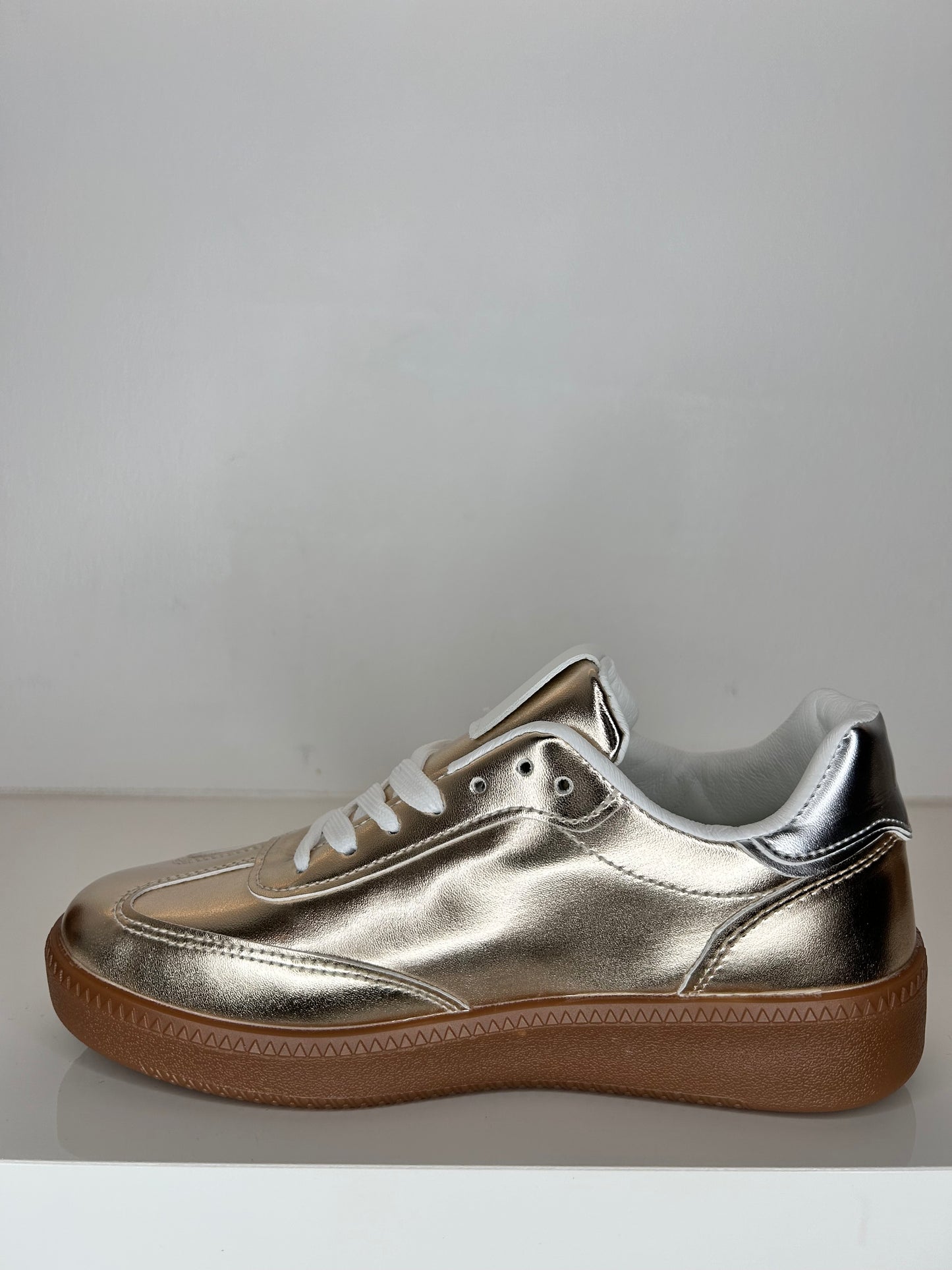 Findlay Gold Metallic Trainer