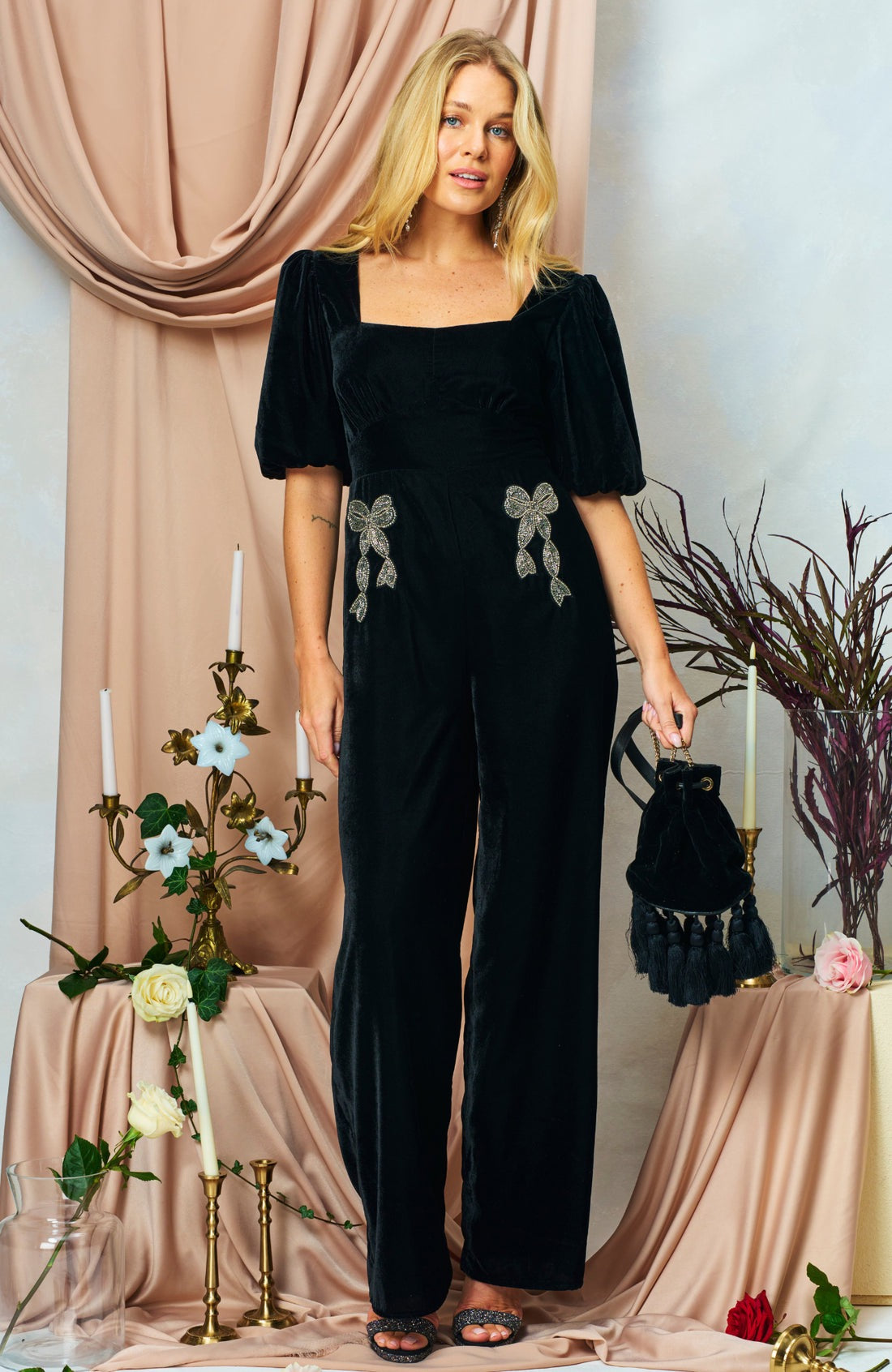 Hope & Ivy The Chelsea Velvet Jumpsuit - Black