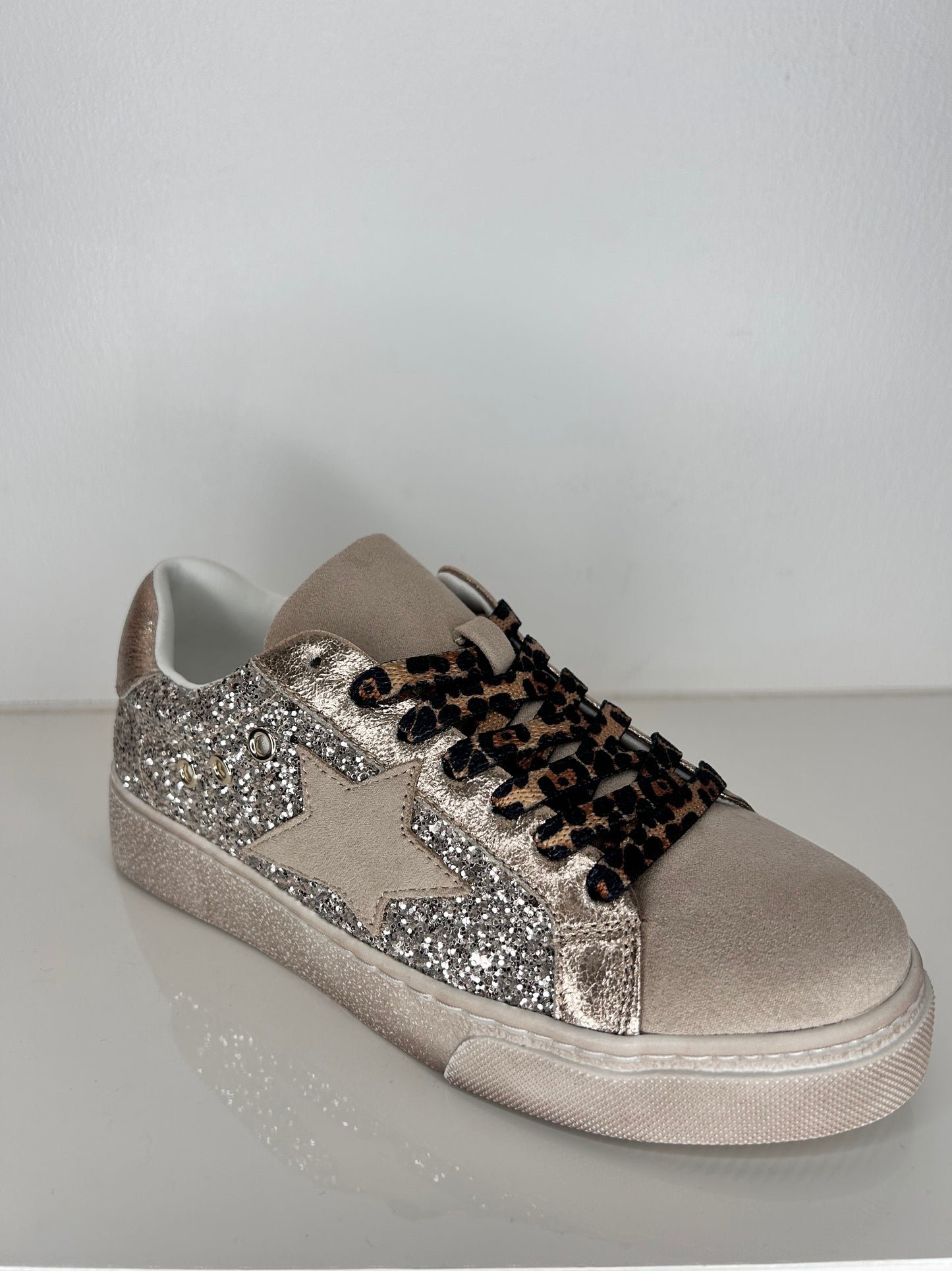 Findlay Star Trainer - Silver Sparkly Distressed Sole