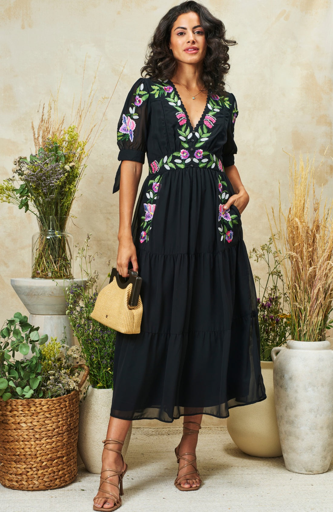 Hope & Ivy April Embroidered Midi Dress - Black