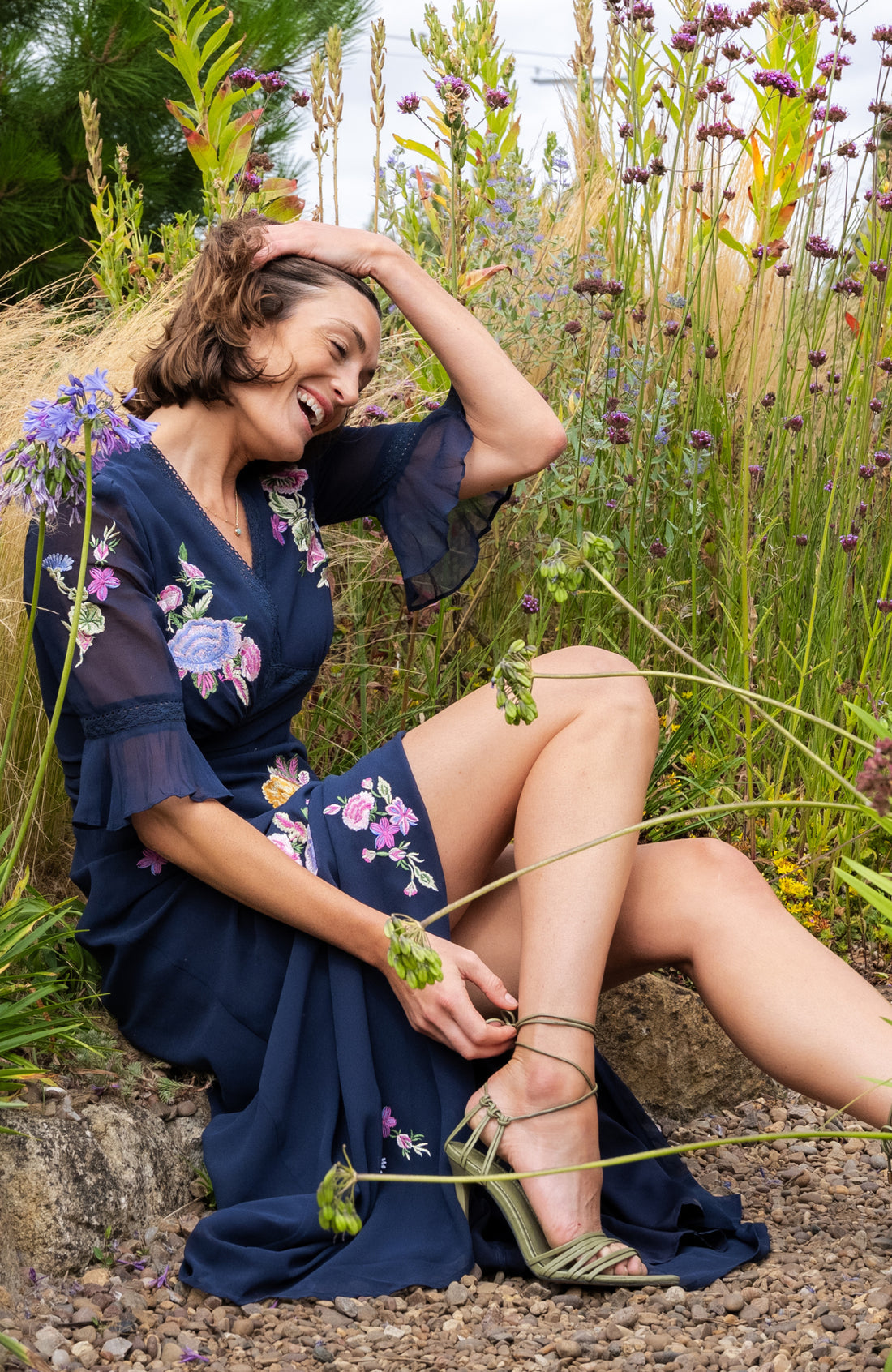 Hope & Ivy The Kyra Embroidered Maxi Dress - Navy