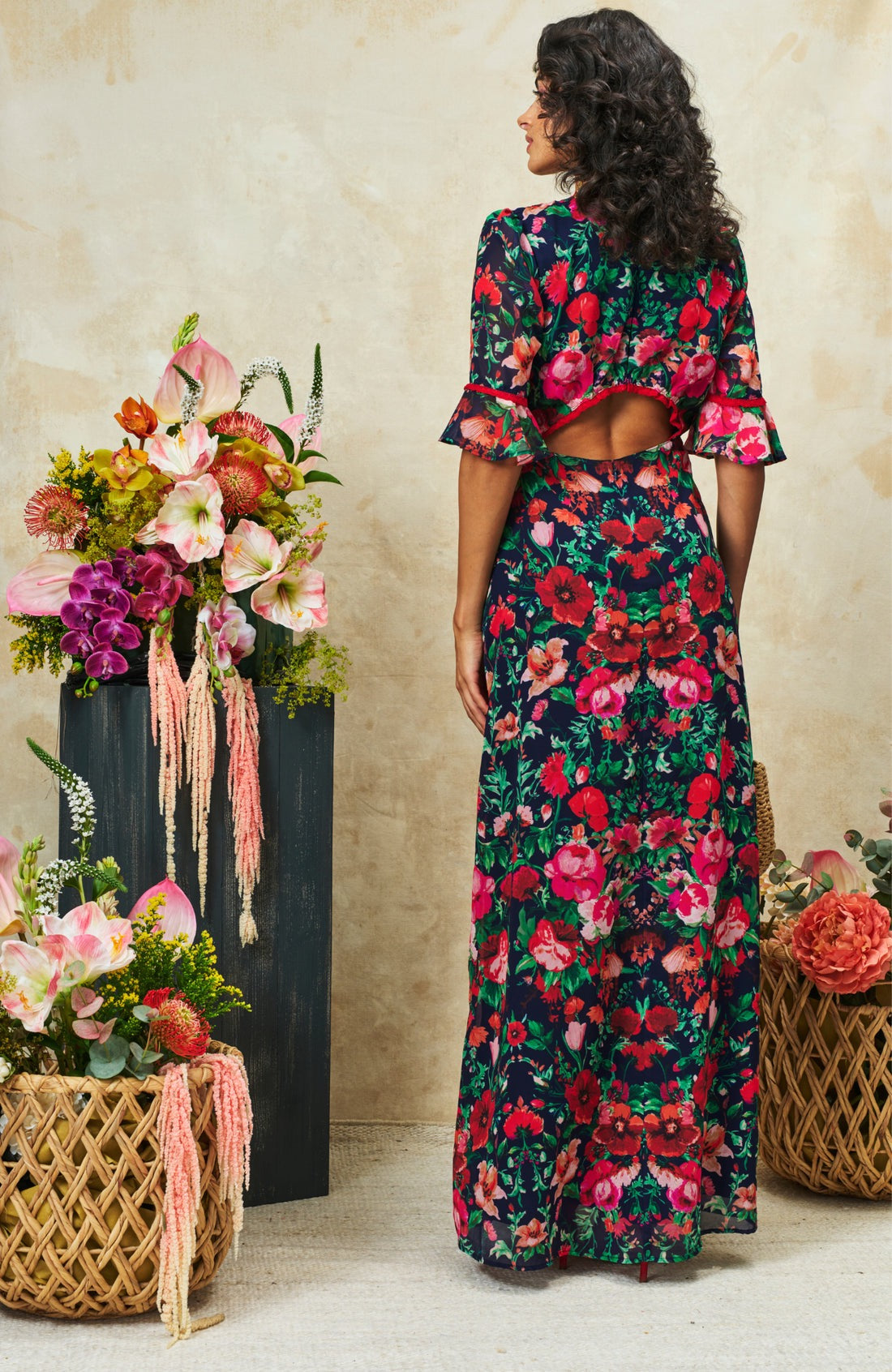Hope & Ivy The Jemma Floral Maxi Dress - Navy/Red