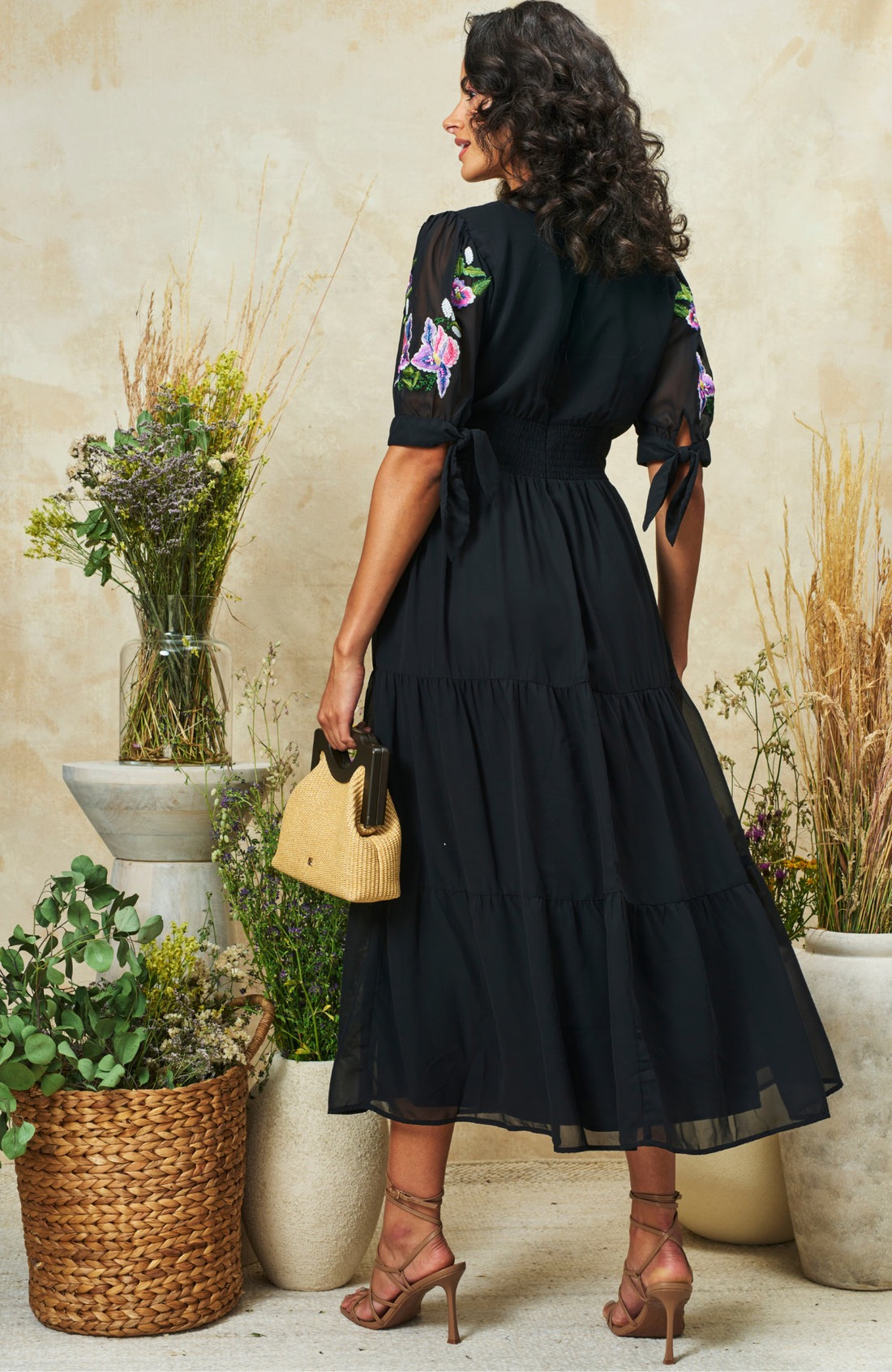 Hope & Ivy April Embroidered Midi Dress - Black
