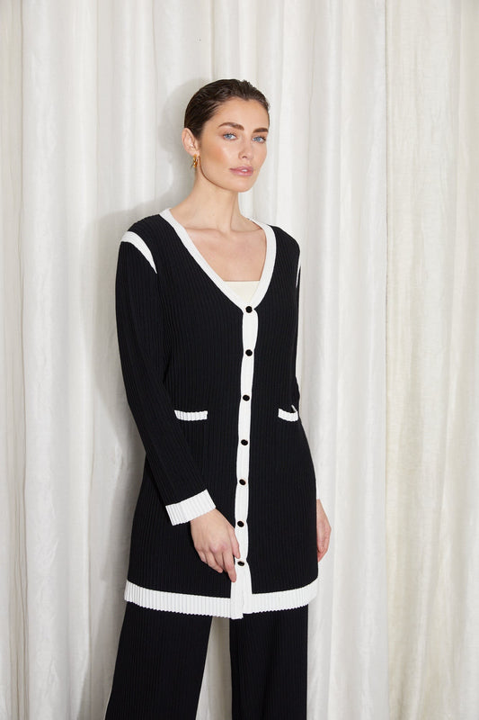 Jovonna Ermi Cardigan/Dress Black