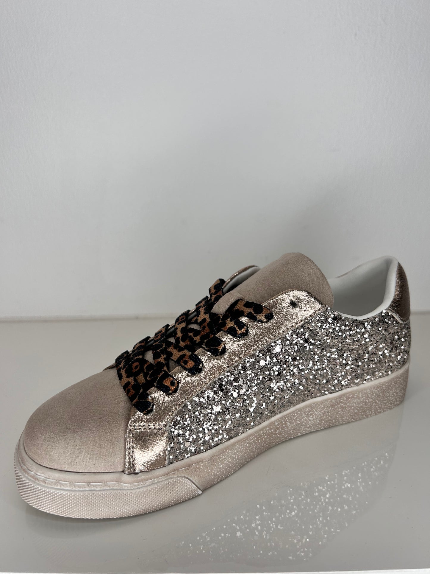 Findlay Star Trainer - Silver Sparkly Distressed Sole