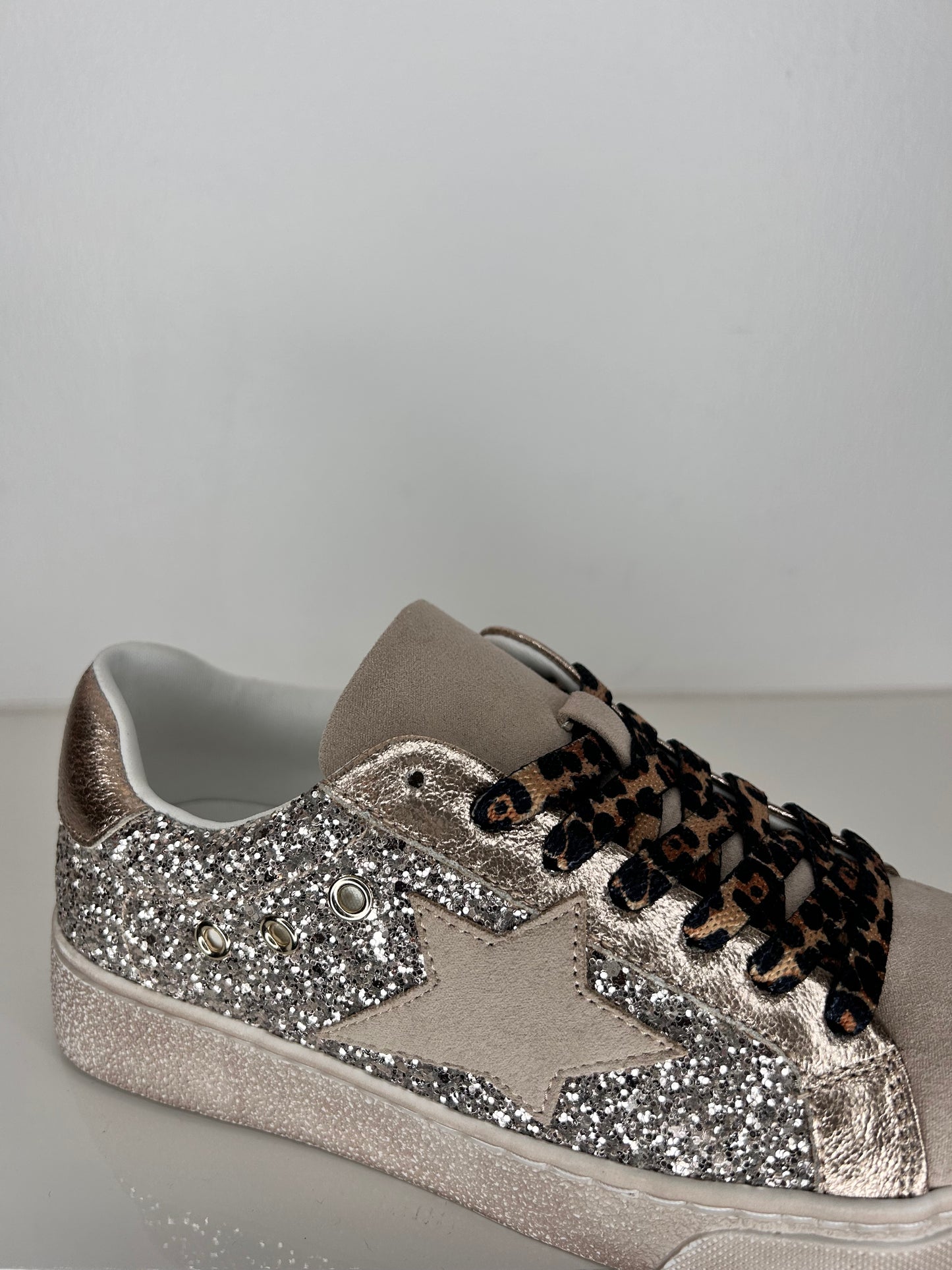 Findlay Star Trainer - Silver Sparkly Distressed Sole